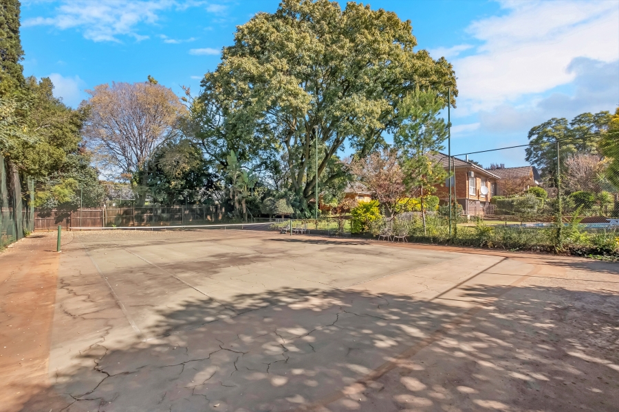 4 Bedroom Property for Sale in Birdhaven Gauteng
