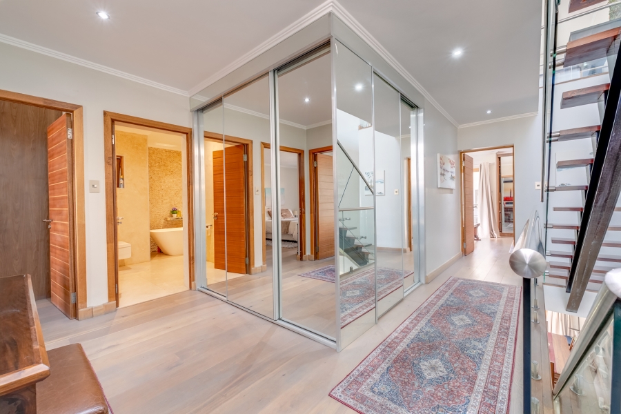 3 Bedroom Property for Sale in Woodmead Gauteng