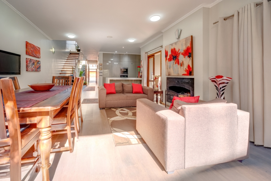 3 Bedroom Property for Sale in Woodmead Gauteng