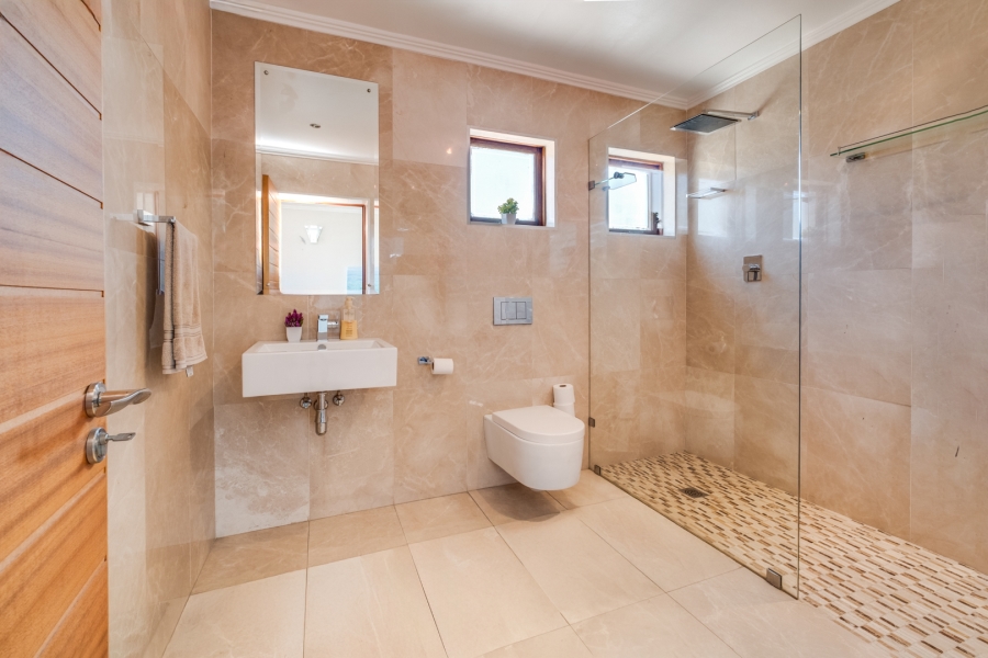 3 Bedroom Property for Sale in Woodmead Gauteng