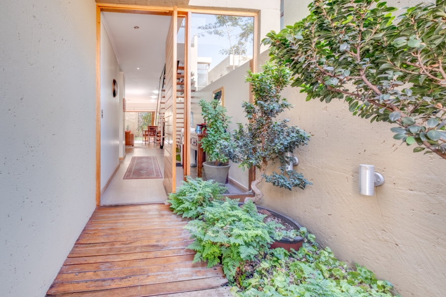 3 Bedroom Property for Sale in Woodmead Gauteng