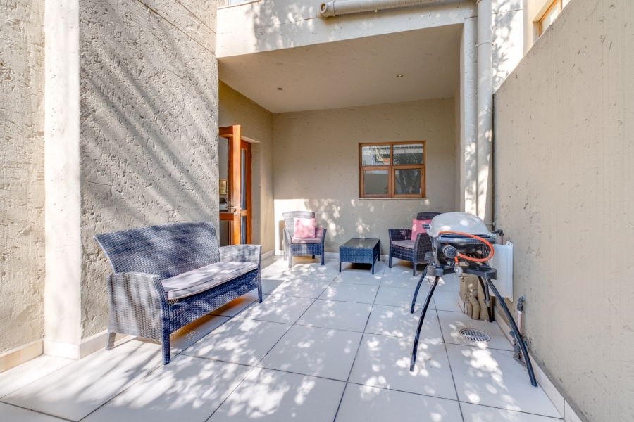 3 Bedroom Property for Sale in Woodmead Gauteng
