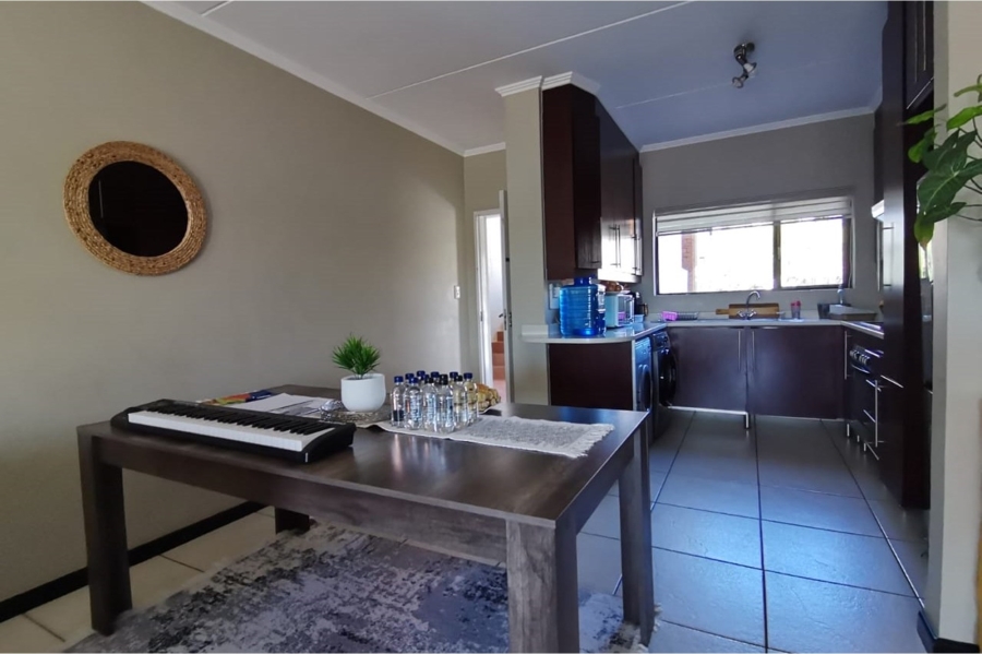 2 Bedroom Property for Sale in Greenstone Hill Gauteng