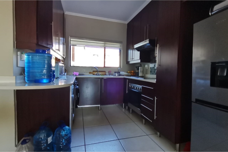 2 Bedroom Property for Sale in Greenstone Hill Gauteng