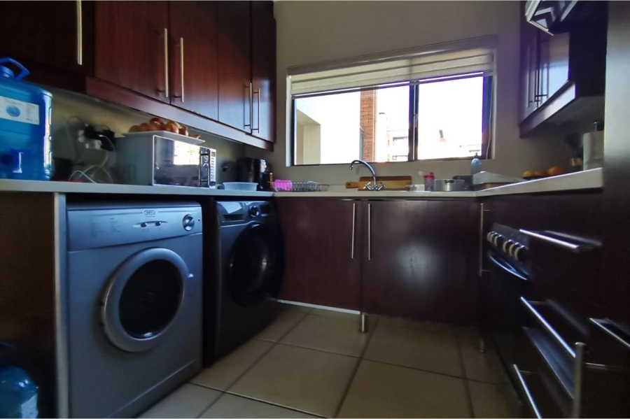2 Bedroom Property for Sale in Greenstone Hill Gauteng