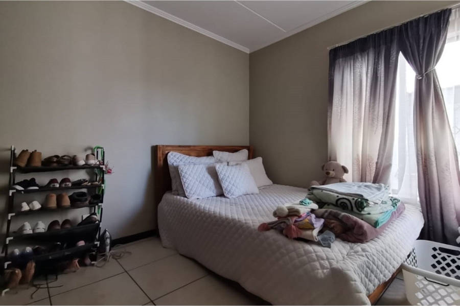 2 Bedroom Property for Sale in Greenstone Hill Gauteng