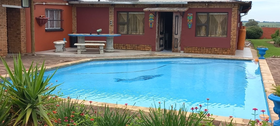 4 Bedroom Property for Sale in Helderstrome AH Gauteng