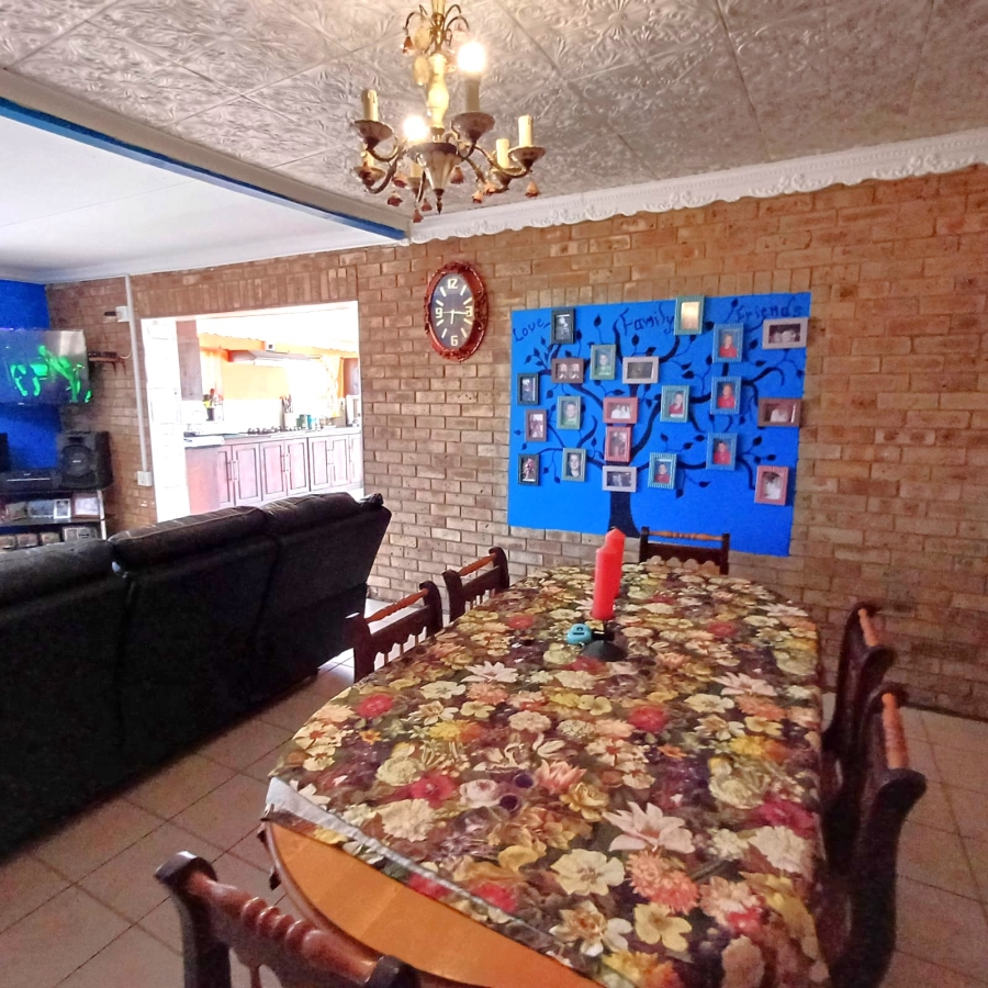 4 Bedroom Property for Sale in Helderstrome AH Gauteng