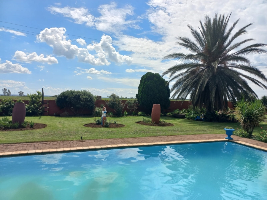 4 Bedroom Property for Sale in Helderstrome AH Gauteng
