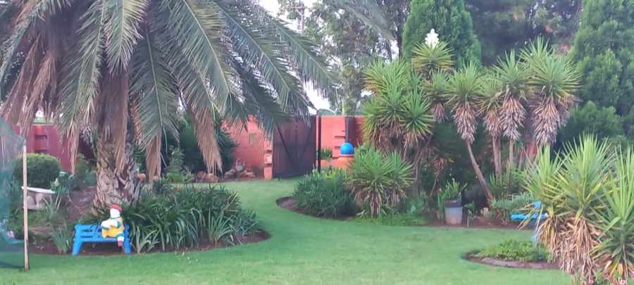 4 Bedroom Property for Sale in Helderstrome AH Gauteng