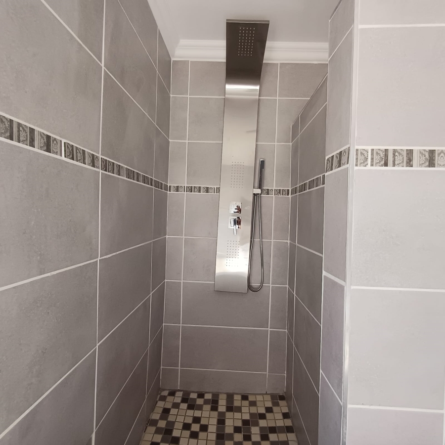4 Bedroom Property for Sale in Helderstrome AH Gauteng