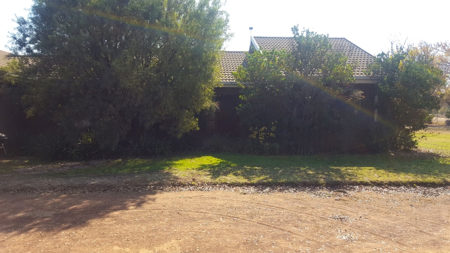 10 Bedroom Property for Sale in Mooilande Gauteng