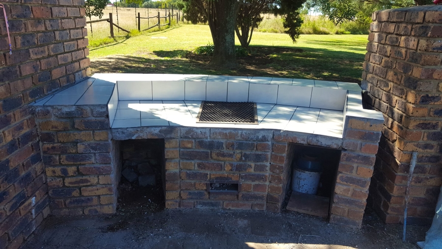 10 Bedroom Property for Sale in Mooilande Gauteng