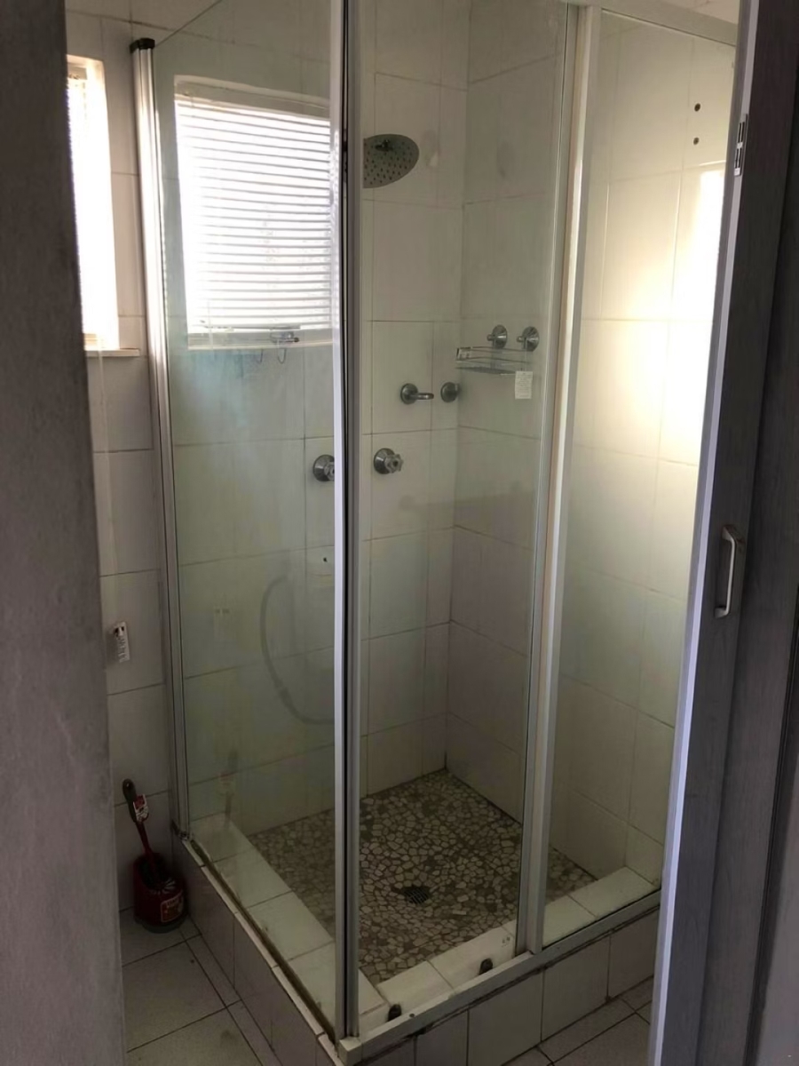 10 Bedroom Property for Sale in Mooilande Gauteng