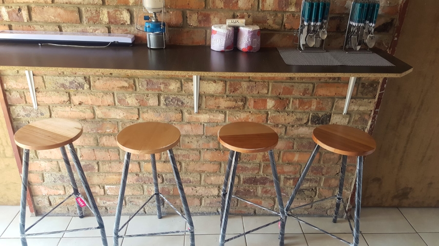 10 Bedroom Property for Sale in Mooilande Gauteng