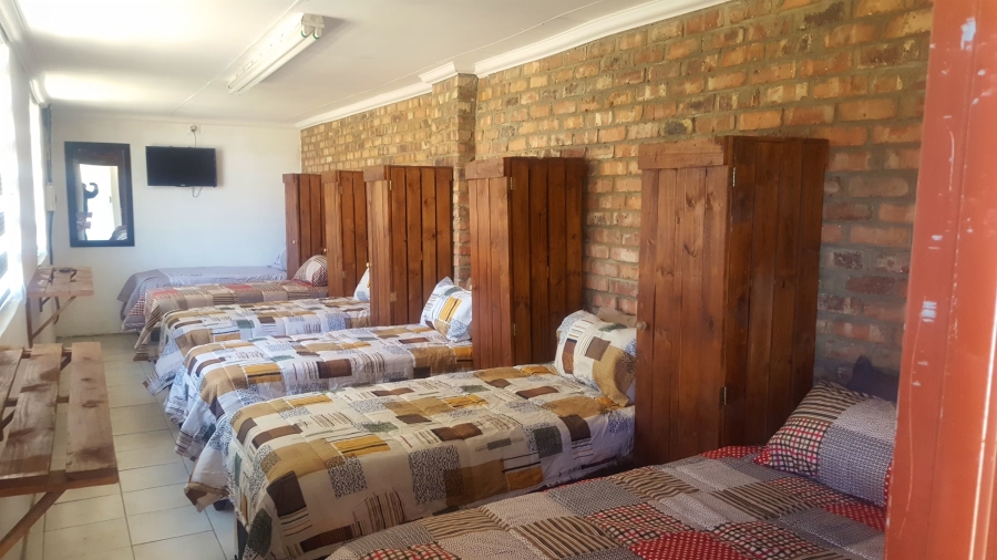 10 Bedroom Property for Sale in Mooilande Gauteng