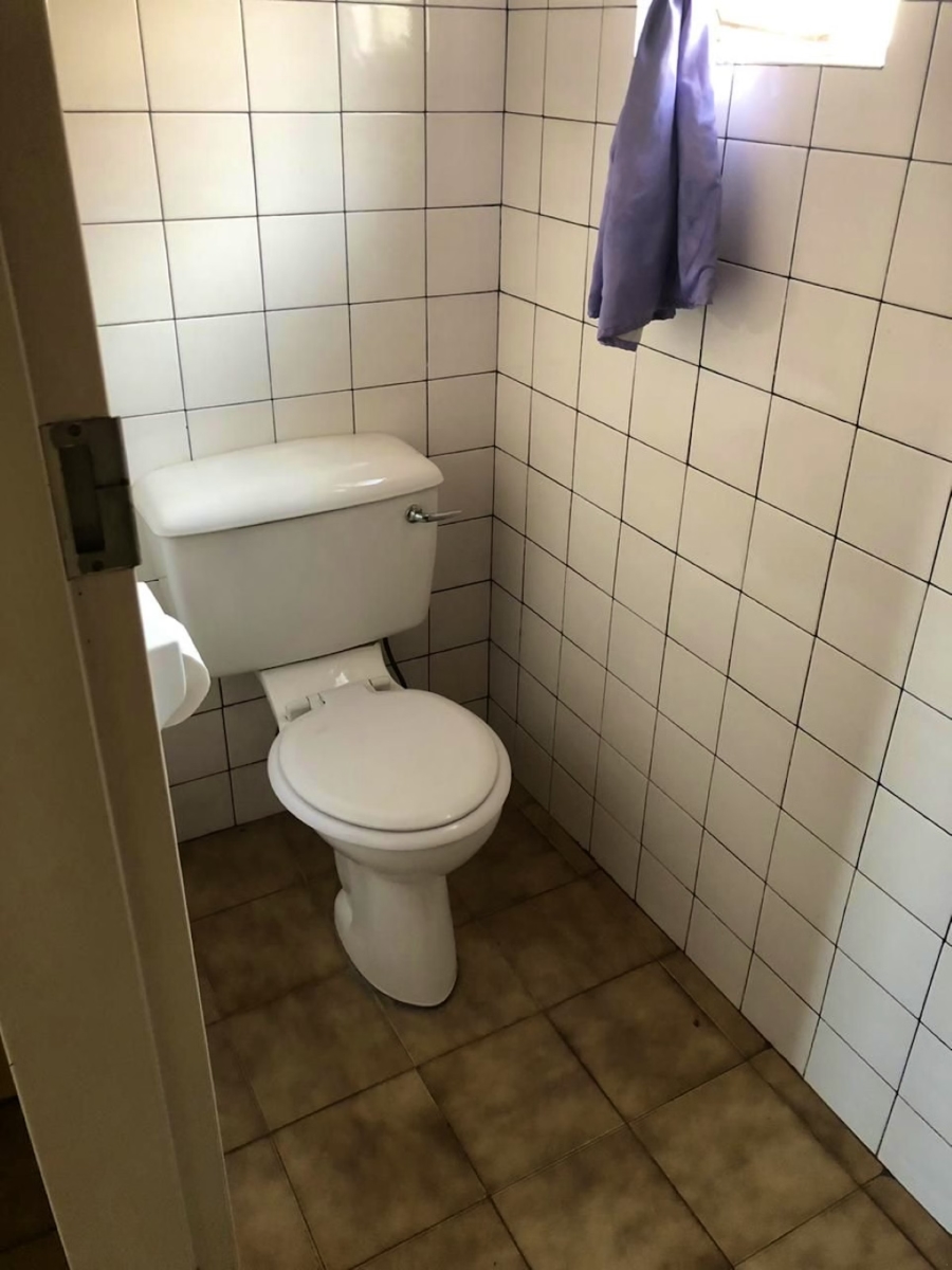 10 Bedroom Property for Sale in Mooilande Gauteng