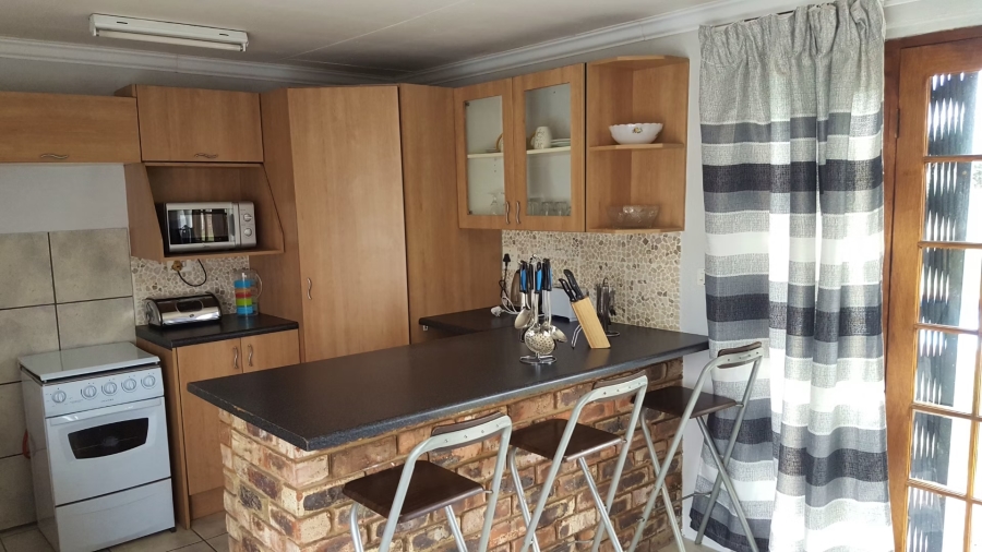 10 Bedroom Property for Sale in Mooilande Gauteng