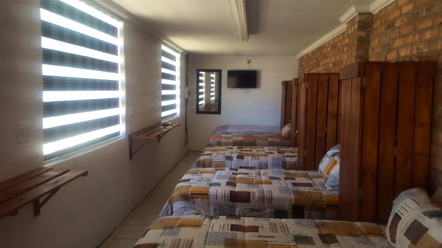 10 Bedroom Property for Sale in Mooilande Gauteng