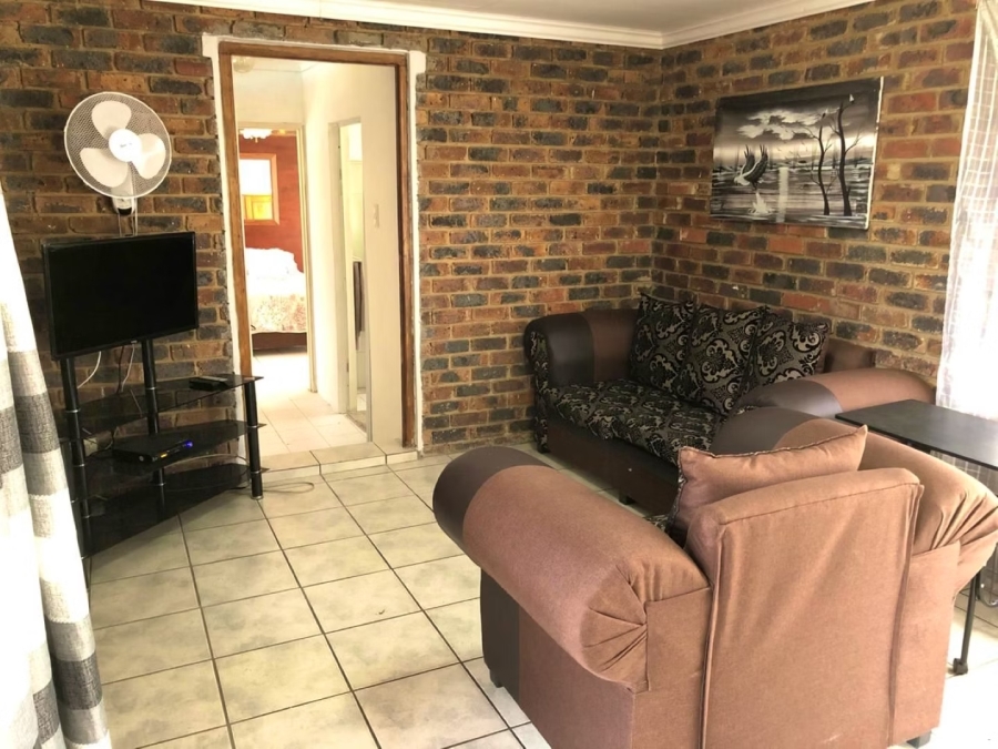 10 Bedroom Property for Sale in Mooilande Gauteng