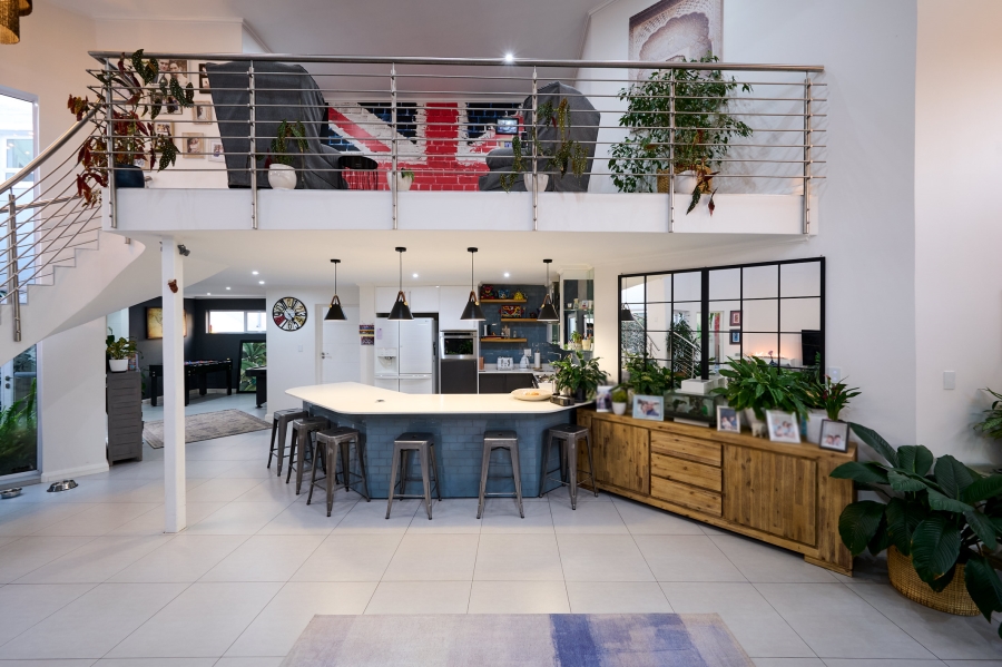 4 Bedroom Property for Sale in Waterfall Country Village Gauteng