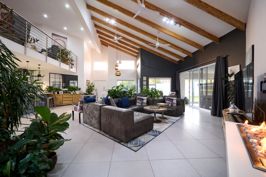 4 Bedroom Property for Sale in Waterfall Country Village Gauteng