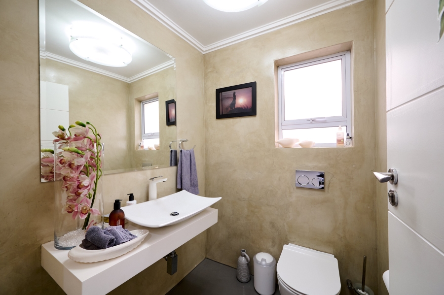 4 Bedroom Property for Sale in Waterfall Country Village Gauteng