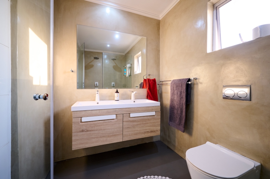 4 Bedroom Property for Sale in Waterfall Country Village Gauteng