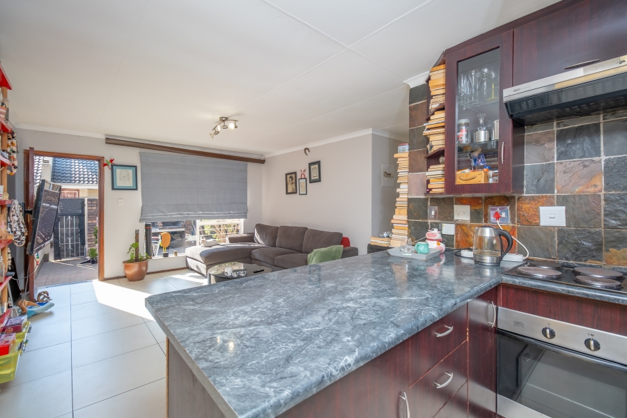 2 Bedroom Property for Sale in Broadacres Gauteng