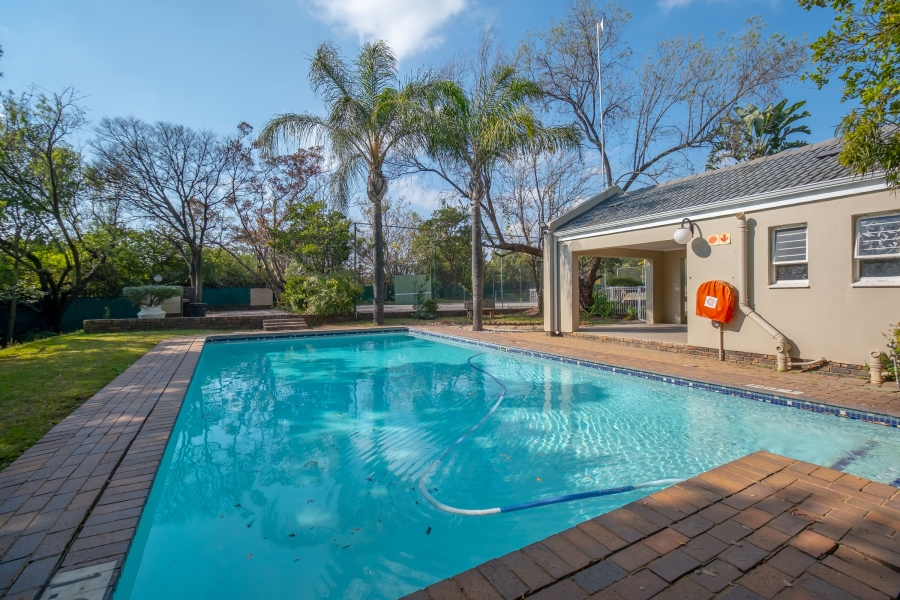 2 Bedroom Property for Sale in Broadacres Gauteng