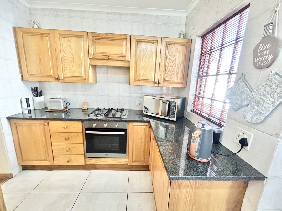 3 Bedroom Property for Sale in Halfway Gardens Gauteng