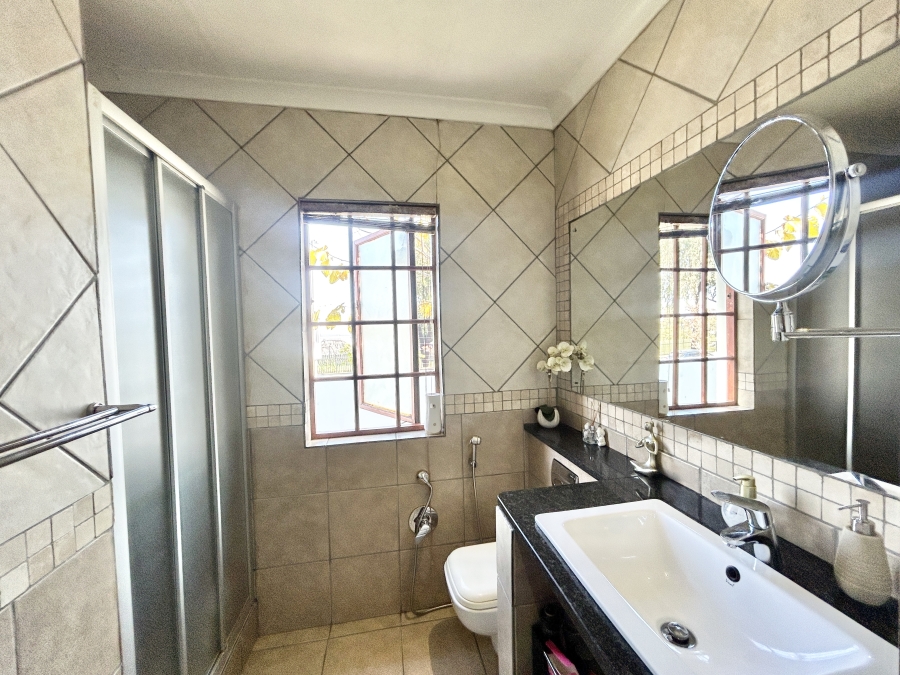 3 Bedroom Property for Sale in Halfway Gardens Gauteng