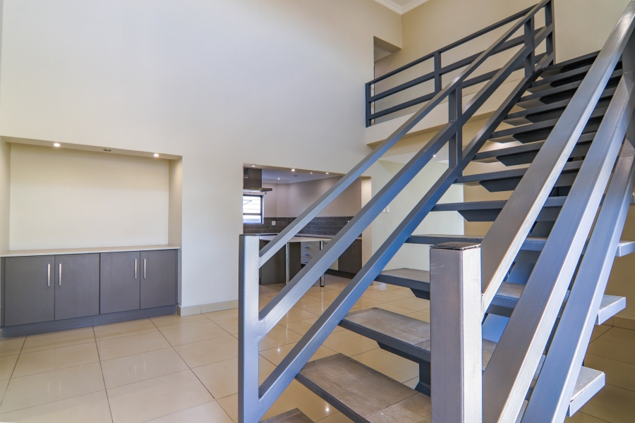 5 Bedroom Property for Sale in Raslouw Gauteng