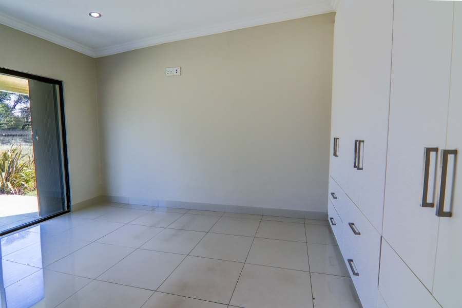 5 Bedroom Property for Sale in Raslouw Gauteng