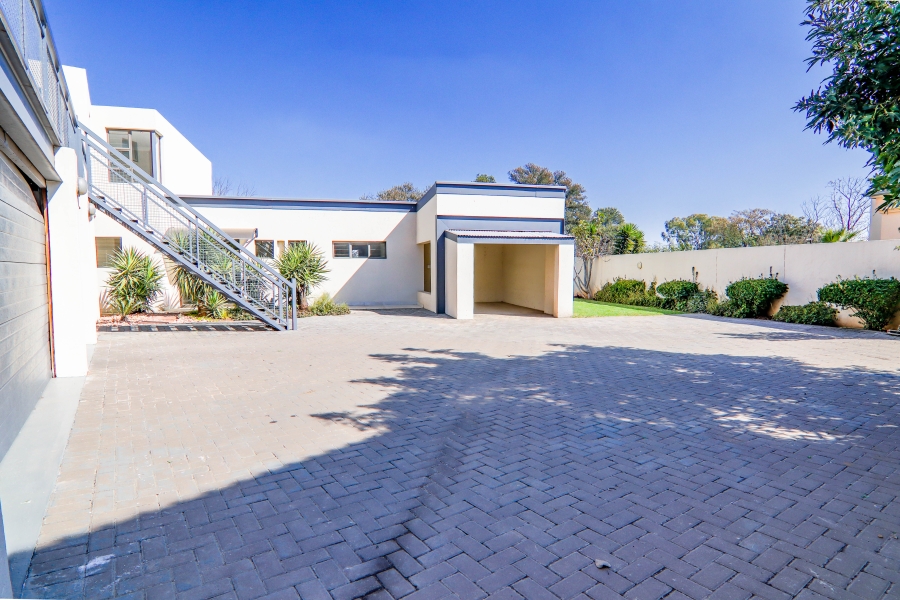 5 Bedroom Property for Sale in Raslouw Gauteng