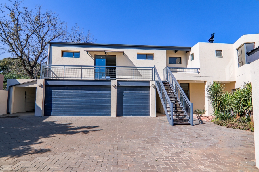 5 Bedroom Property for Sale in Raslouw Gauteng