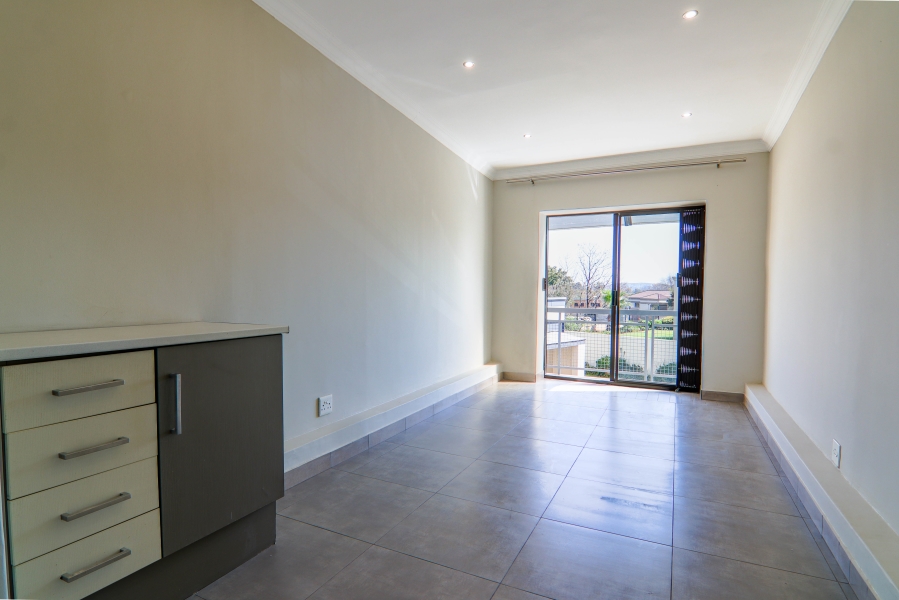 5 Bedroom Property for Sale in Raslouw Gauteng