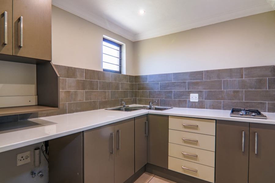 5 Bedroom Property for Sale in Raslouw Gauteng