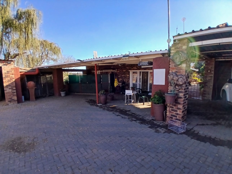 3 Bedroom Property for Sale in Mooilande Gauteng