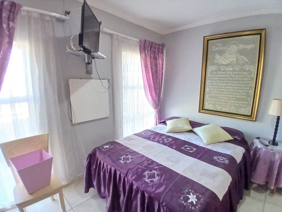 3 Bedroom Property for Sale in Mooilande Gauteng