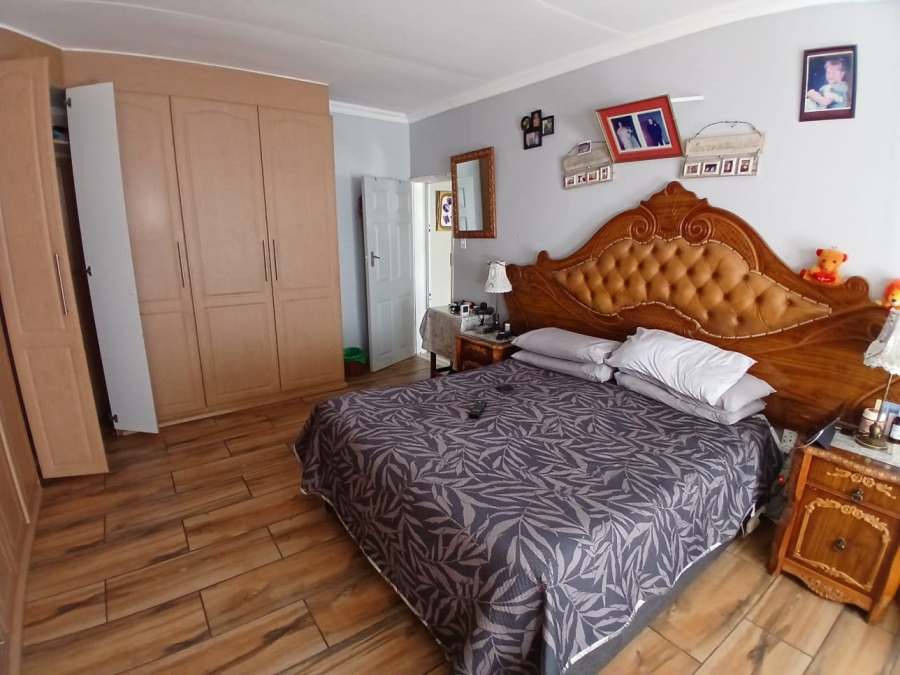 3 Bedroom Property for Sale in Mooilande Gauteng
