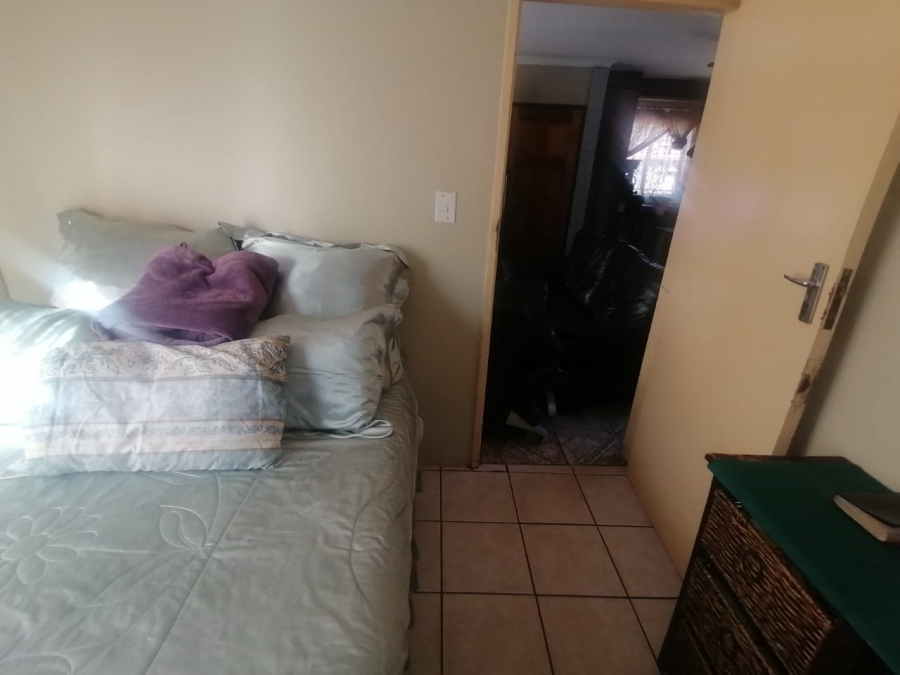 2 Bedroom Property for Sale in Lotus Gardens Gauteng