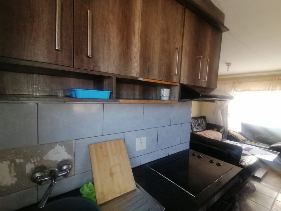2 Bedroom Property for Sale in Lotus Gardens Gauteng