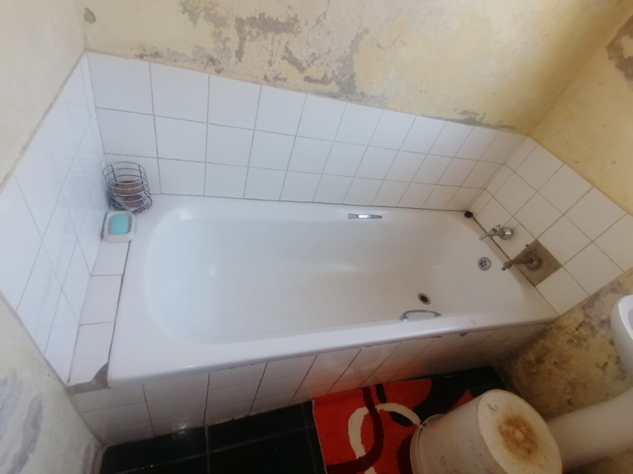 2 Bedroom Property for Sale in Lotus Gardens Gauteng