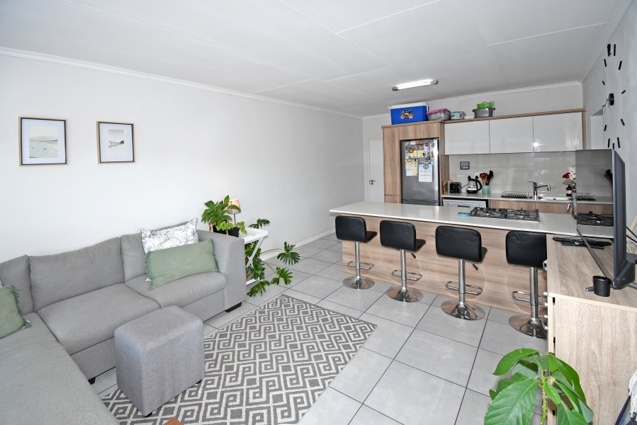 To Let 1 Bedroom Property for Rent in Crowthorne AH Gauteng
