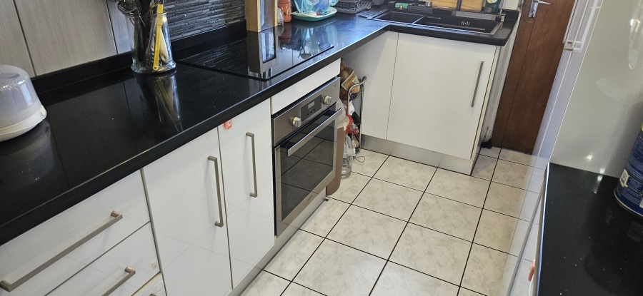 3 Bedroom Property for Sale in Meyersdal Gauteng