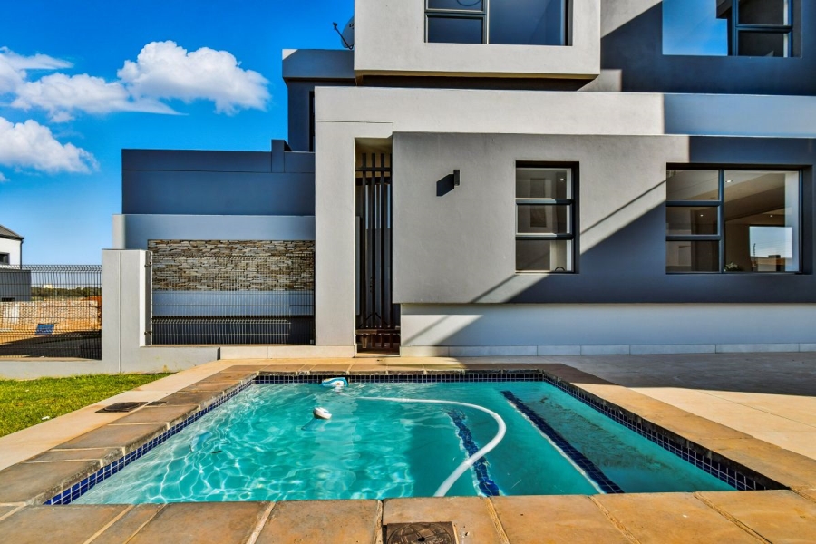 4 Bedroom Property for Sale in Fountainbrook Estate Gauteng