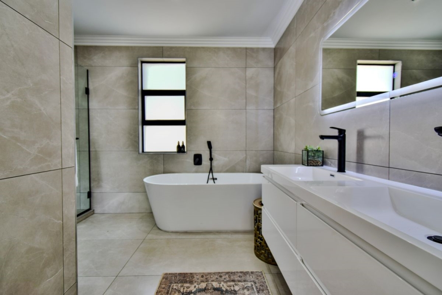 4 Bedroom Property for Sale in Fountainbrook Estate Gauteng
