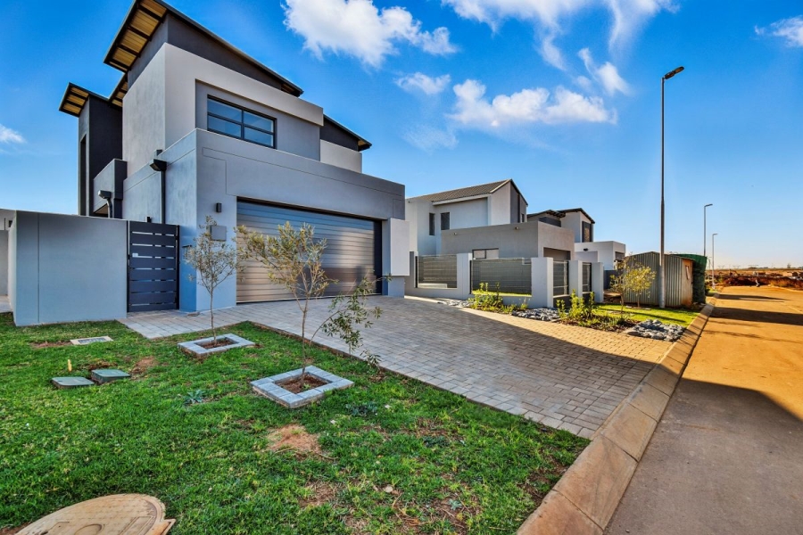 4 Bedroom Property for Sale in Fountainbrook Estate Gauteng