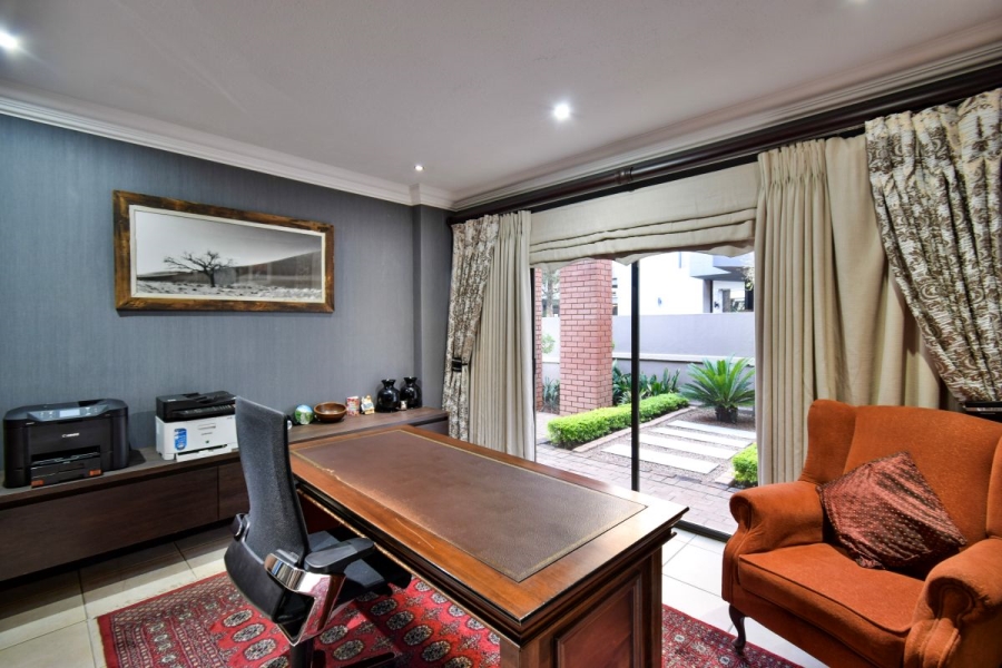 7 Bedroom Property for Sale in Midstream Estate Gauteng